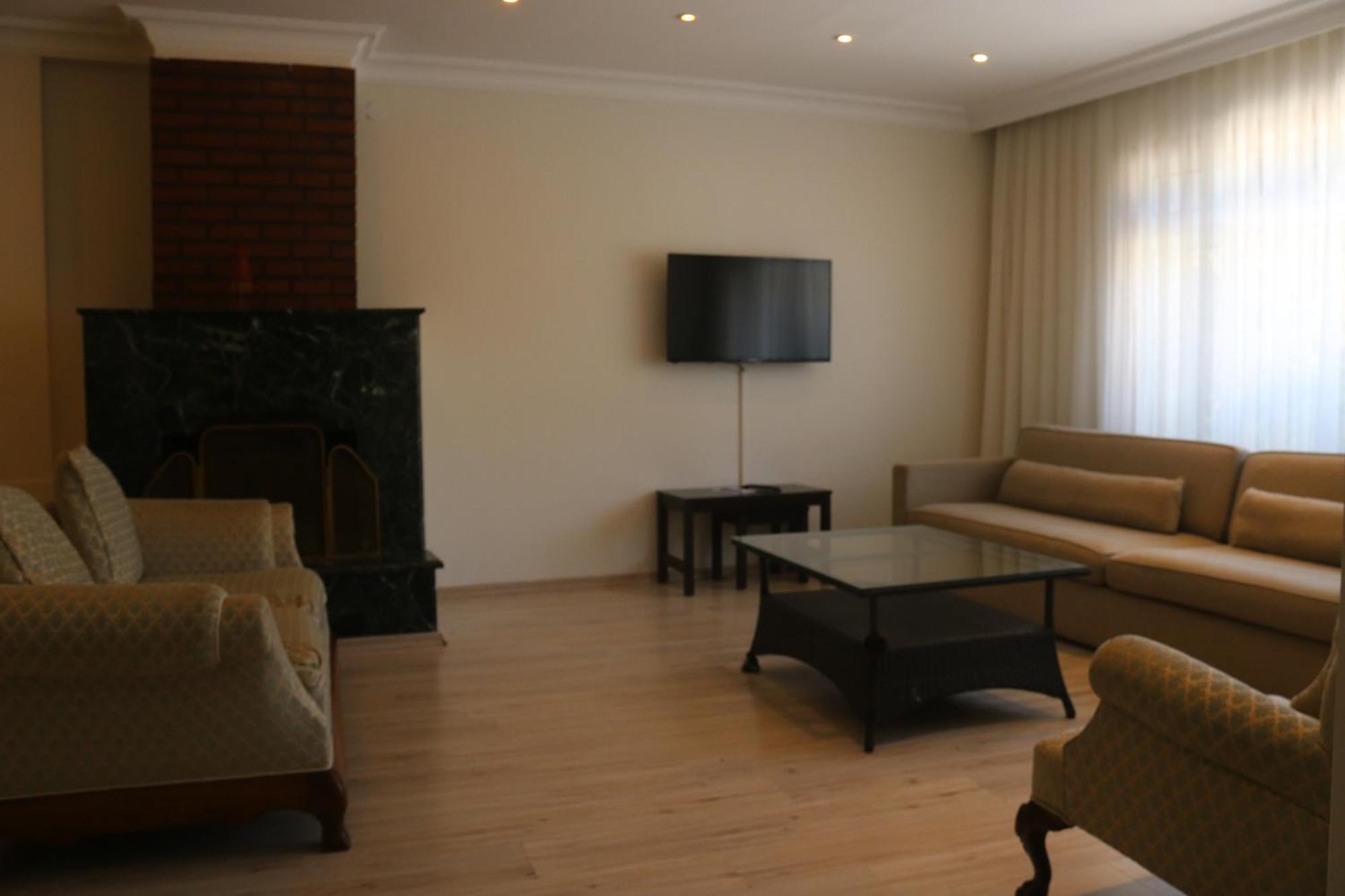 Bueyuekada Apart Hotel - Karadag Apart Prinseneilanden Buitenkant foto