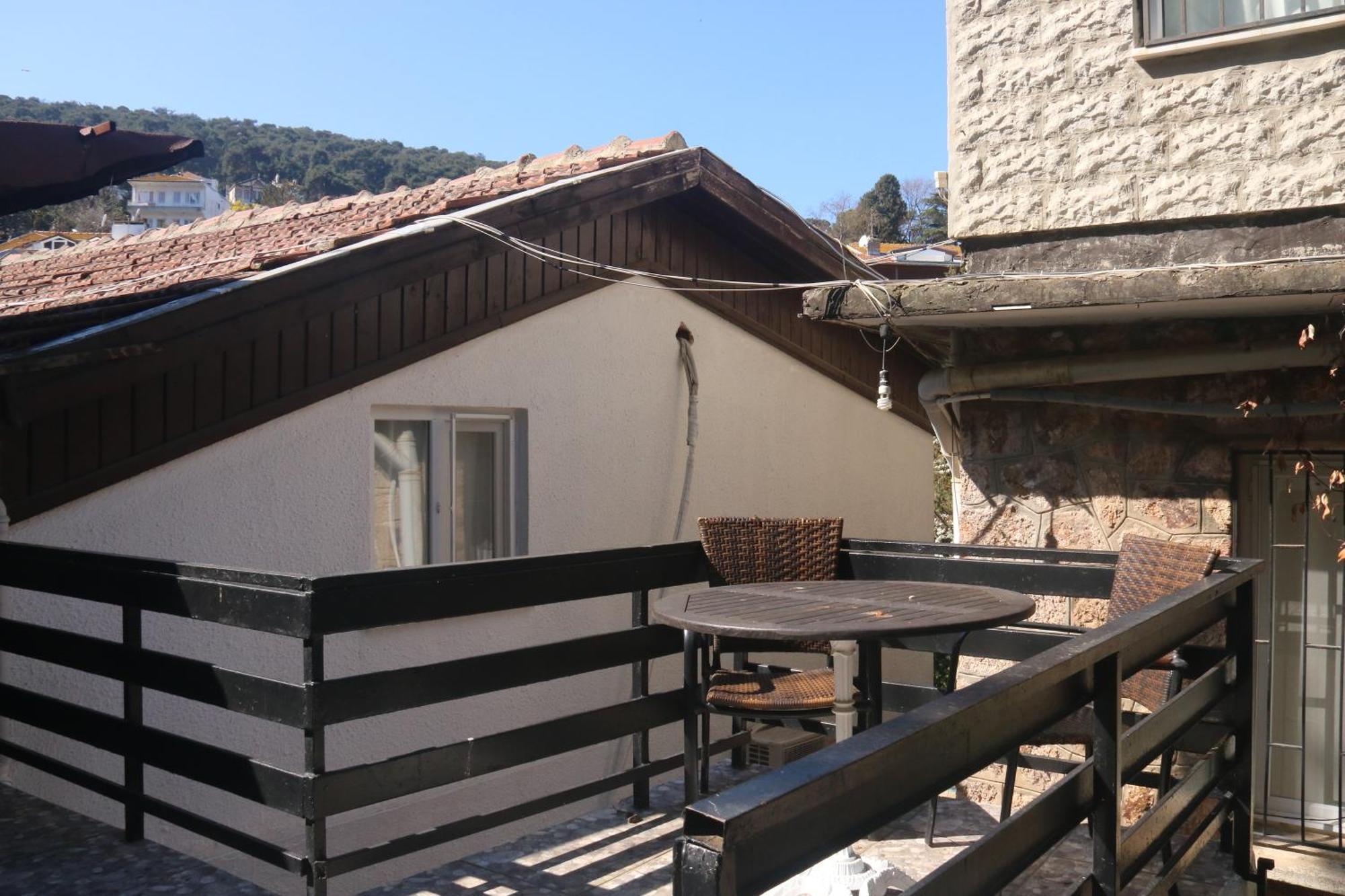 Bueyuekada Apart Hotel - Karadag Apart Prinseneilanden Buitenkant foto
