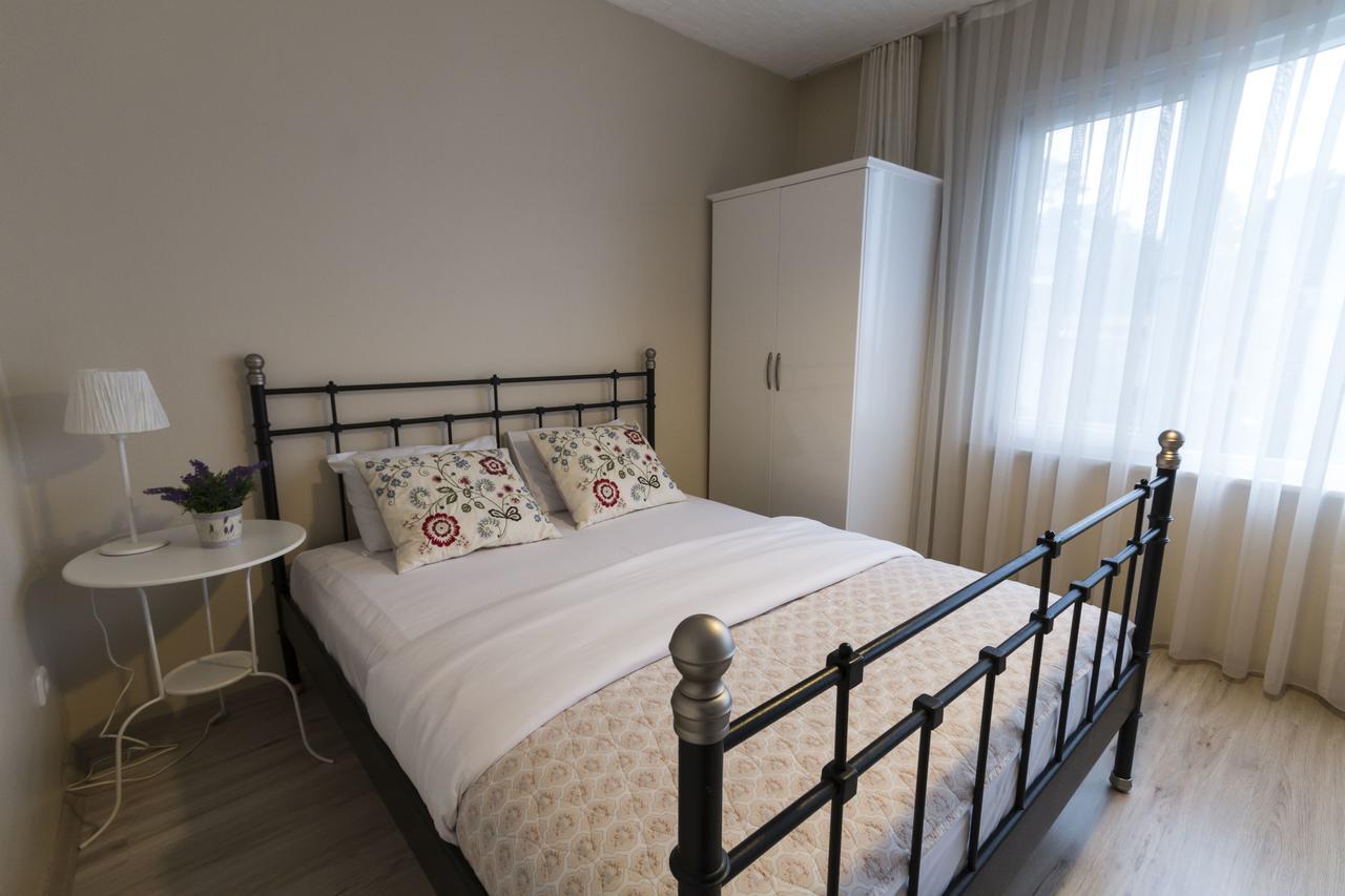 Bueyuekada Apart Hotel - Karadag Apart Prinseneilanden Buitenkant foto