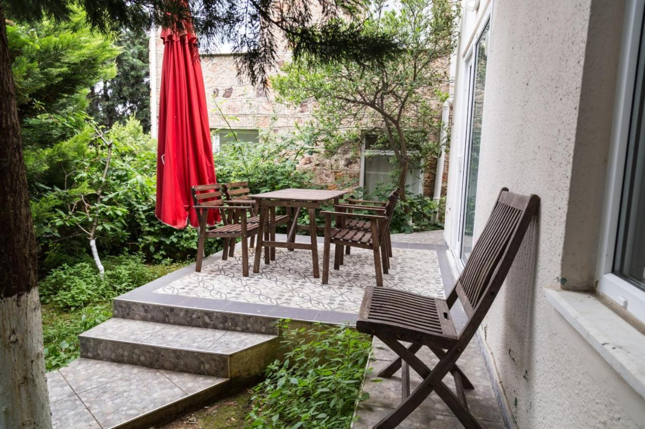 Bueyuekada Apart Hotel - Karadag Apart Prinseneilanden Buitenkant foto